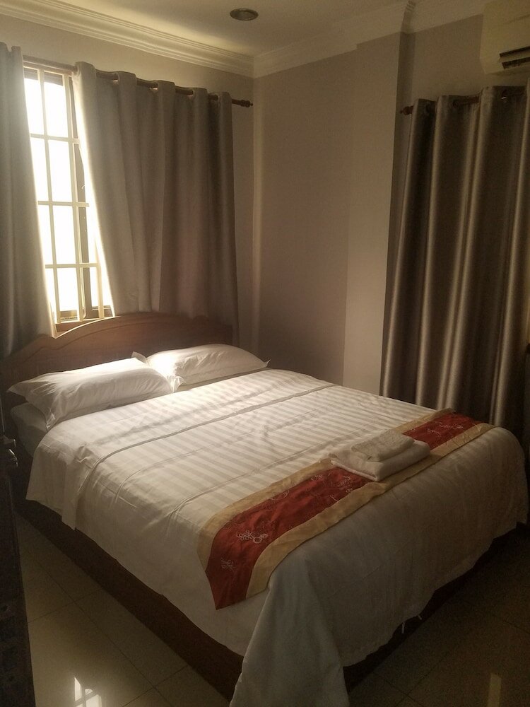 Фото Wei Si Deng Hotel and Restaurant