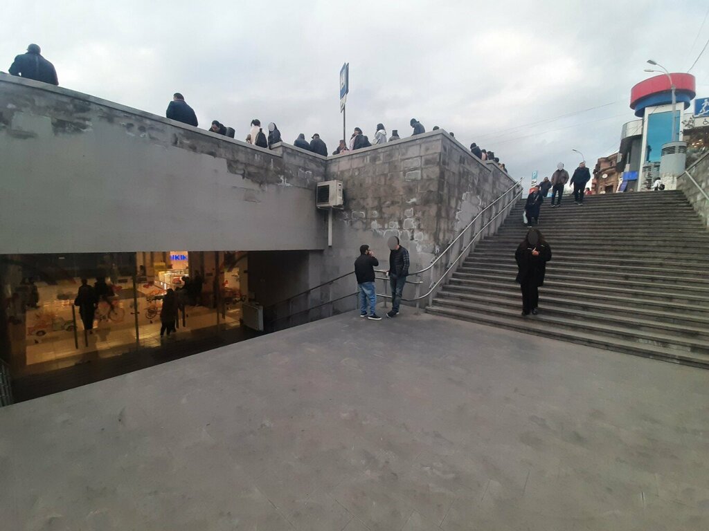 Shopping mall Metronom, Yerevan, photo