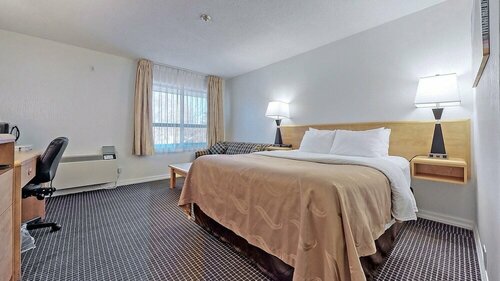 Гостиница Quality Inn Arnprior