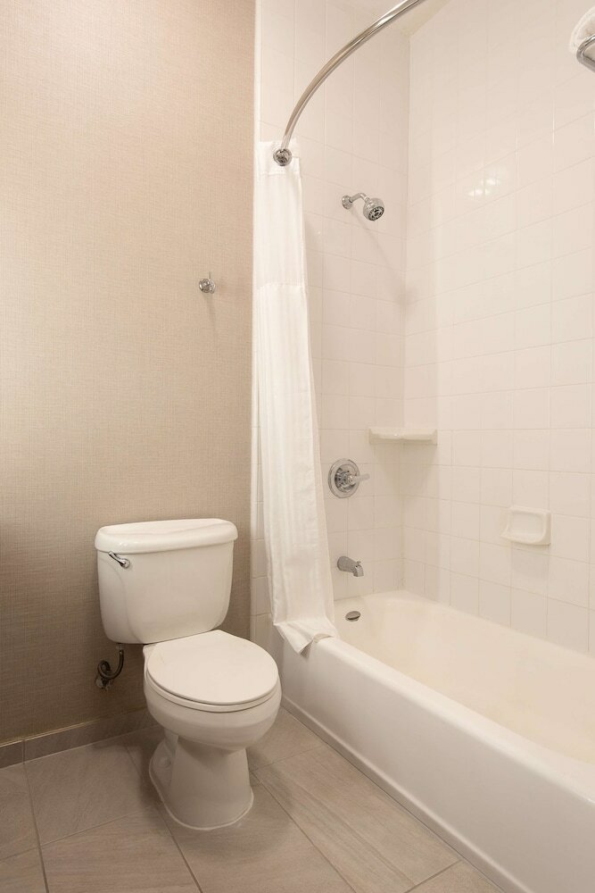 Фото Hilton Garden Inn Calabasas