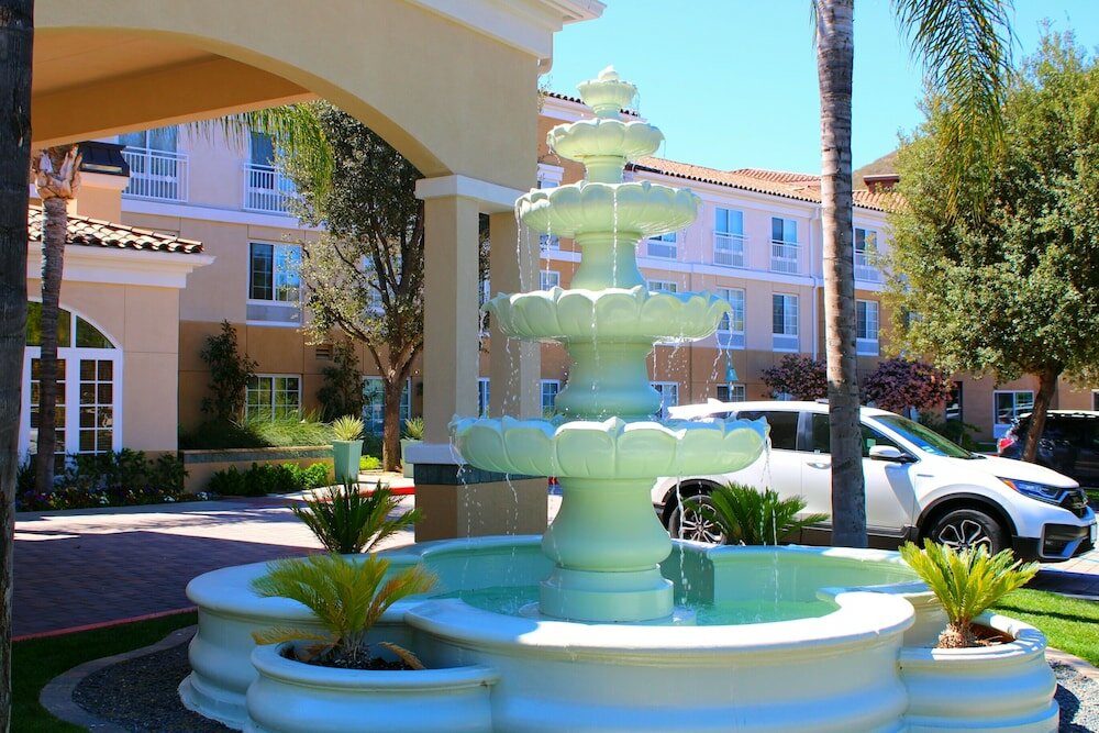 Фото Hilton Garden Inn Calabasas