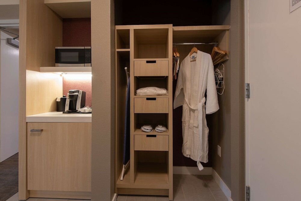 Фото Hilton Garden Inn Calabasas