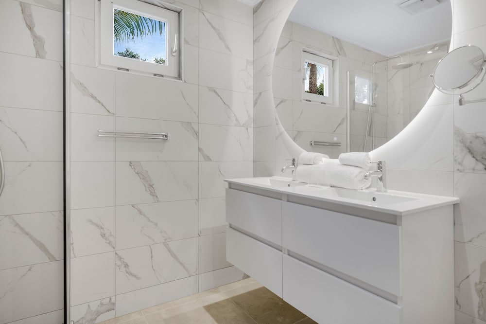 Фото Livingstone Jan Thiel Beach Resort