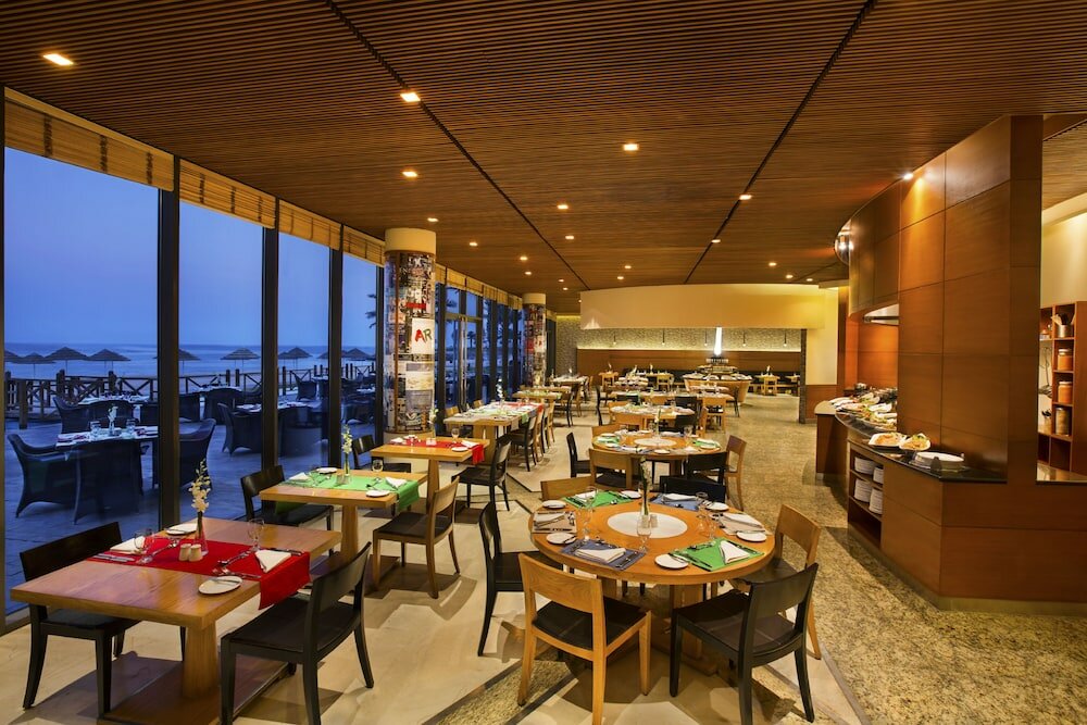 Фото Hilton Kuwait Resort