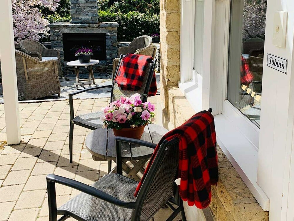 Фото Arrowtown Lodge