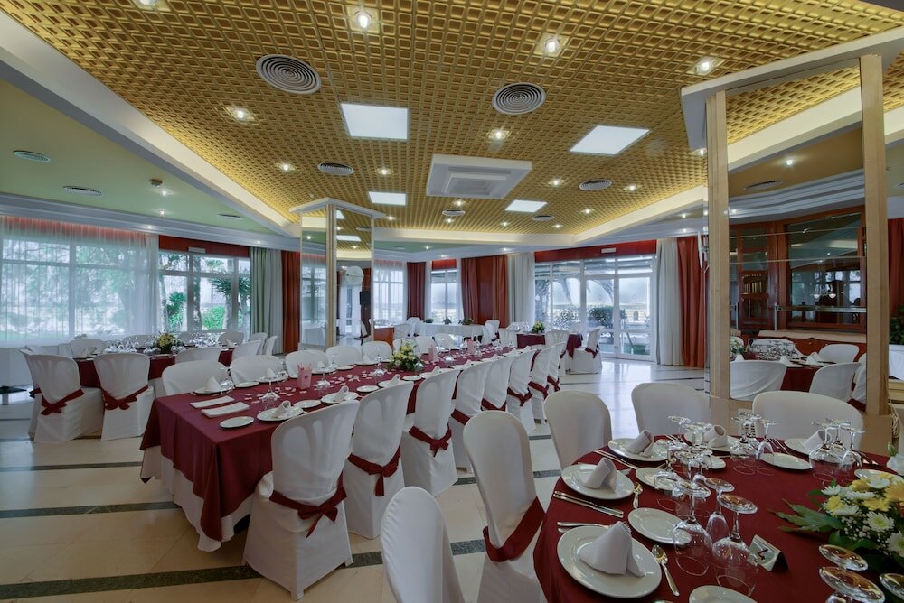 Фото Hotel Puertobahia & SPA