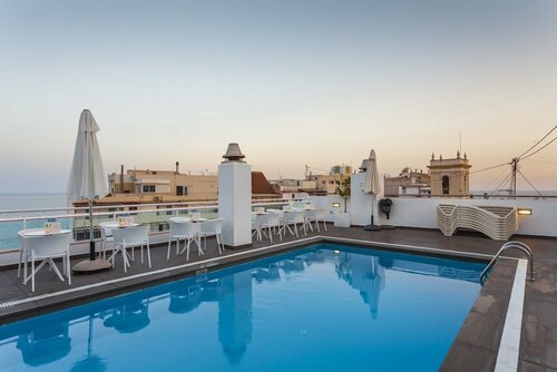 Внешний вид отеля Hotel Centro Mar в Бенидорме, фото 1