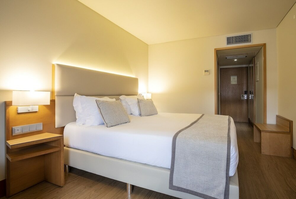 Фото Comfort Inn Ponta Delgada