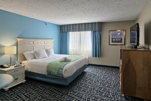 Гостиница Grand Beach Resort Hotel в Траверс-Сити