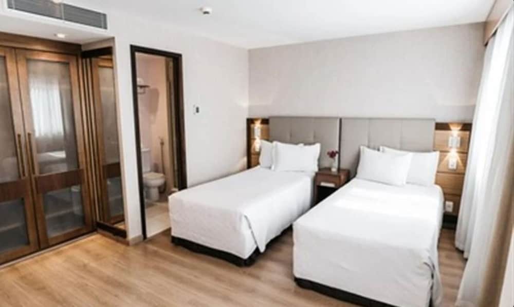 Фото Bourbon Ibirapuera Convention Hotel