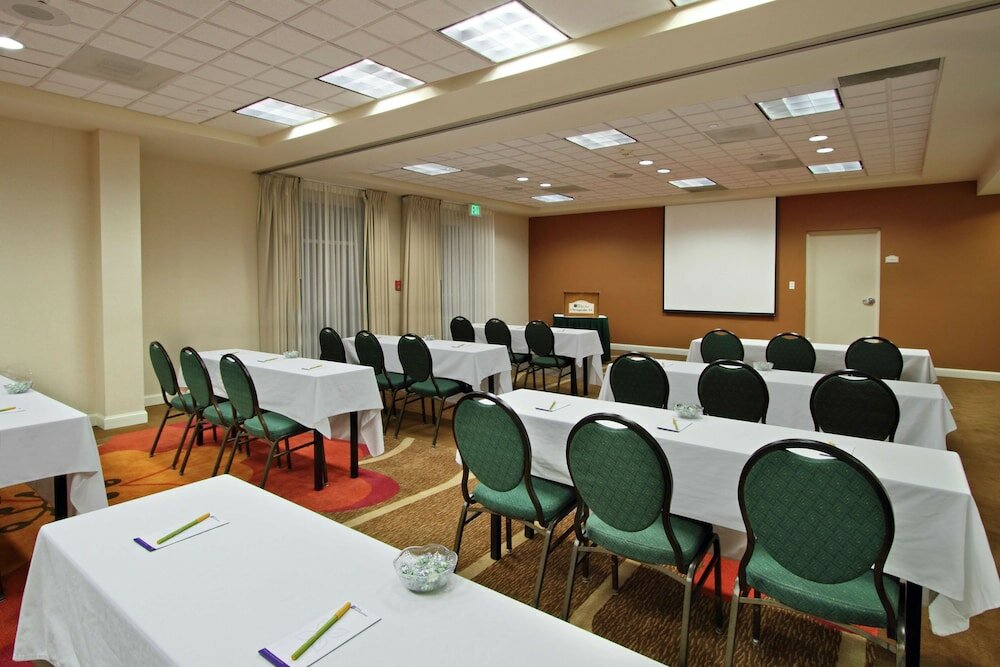 Фото Hilton Garden Inn Chesapeake/Greenbrier