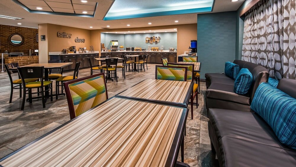 Фото Best Western Warren Hotel