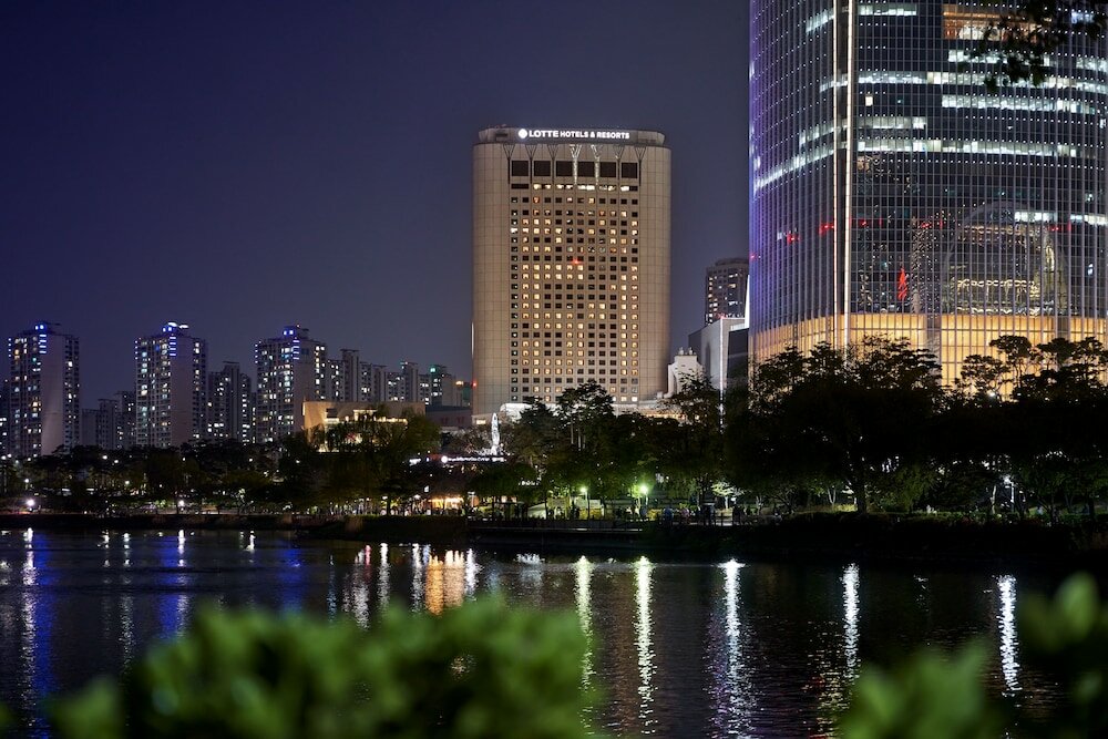 Фото Lotte Hotel World