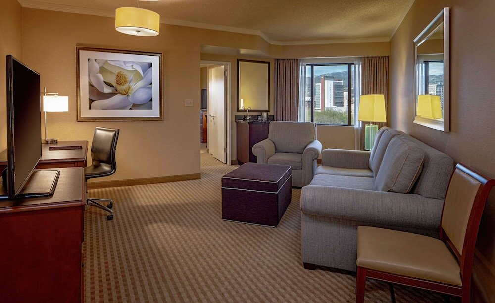 Фото DoubleTree Suites by Hilton Hotel Salt Lake City