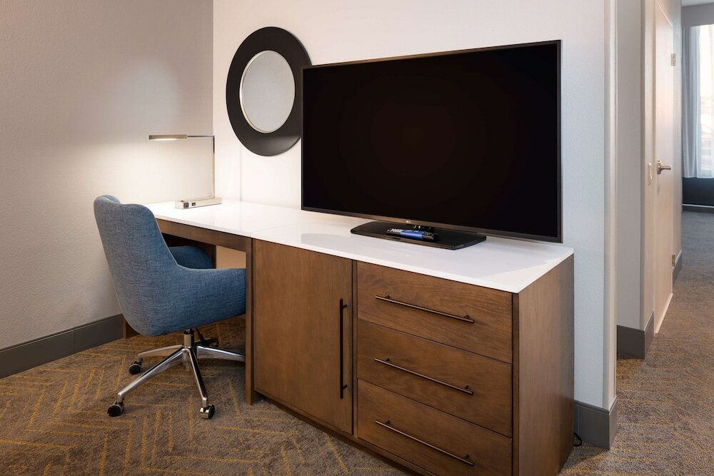 Фото DoubleTree by Hilton Madison East