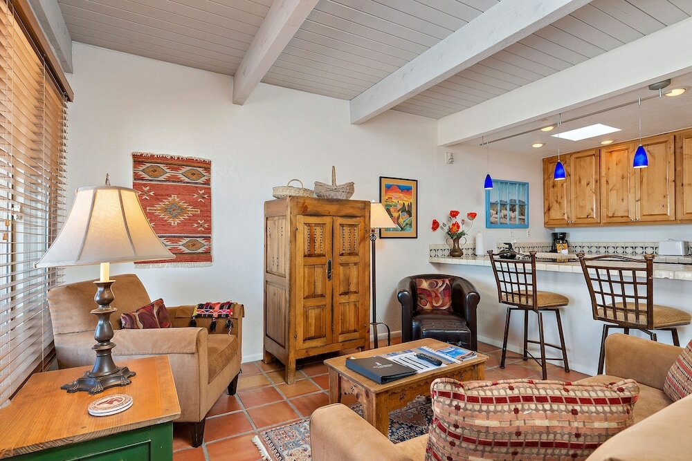 Фото Fort Marcy Hotel Suites by All Seasons Resort Lodging