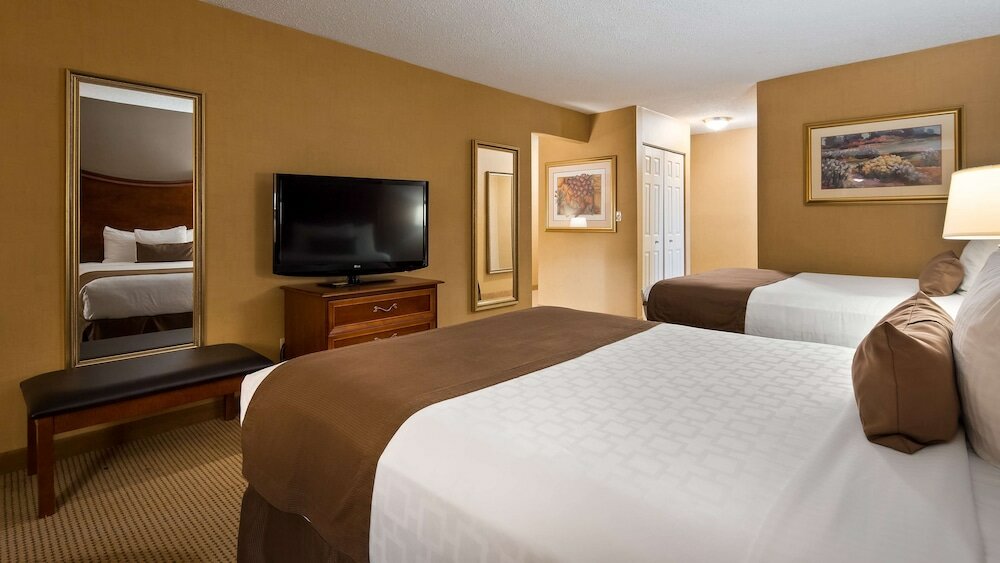 Фото Best Western Plus North Haven Hotel