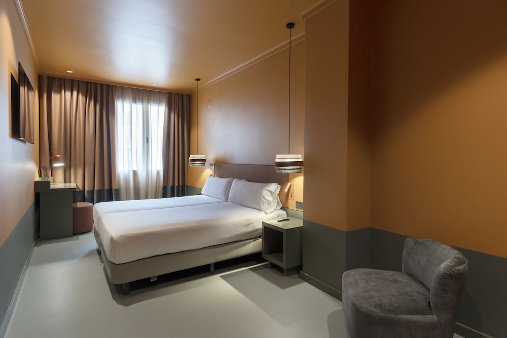 Фото Chic&basic Reding