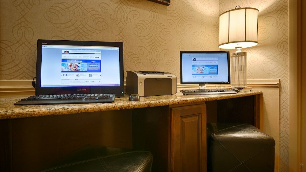 Фото Best Western Plus Hawthorne Terrace Hotel