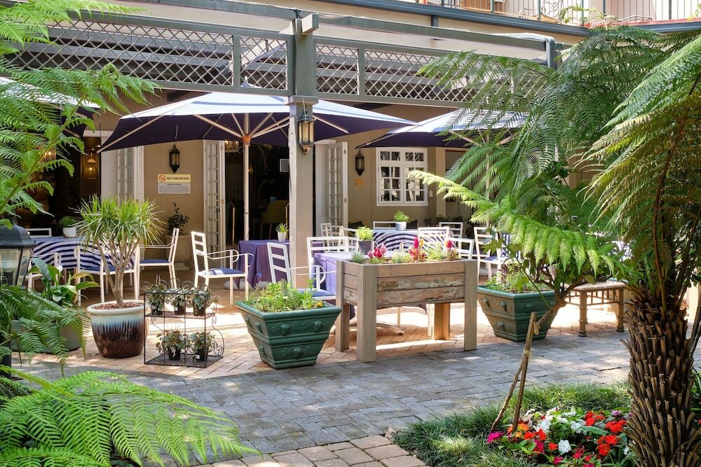 Фото Protea Hotel by Marriott Johannesburg Balalaika Sandton