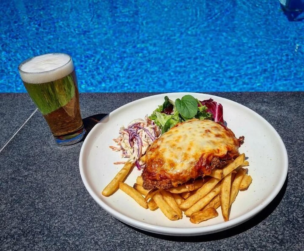 Фото Hotel Grand Chancellor Adelaide