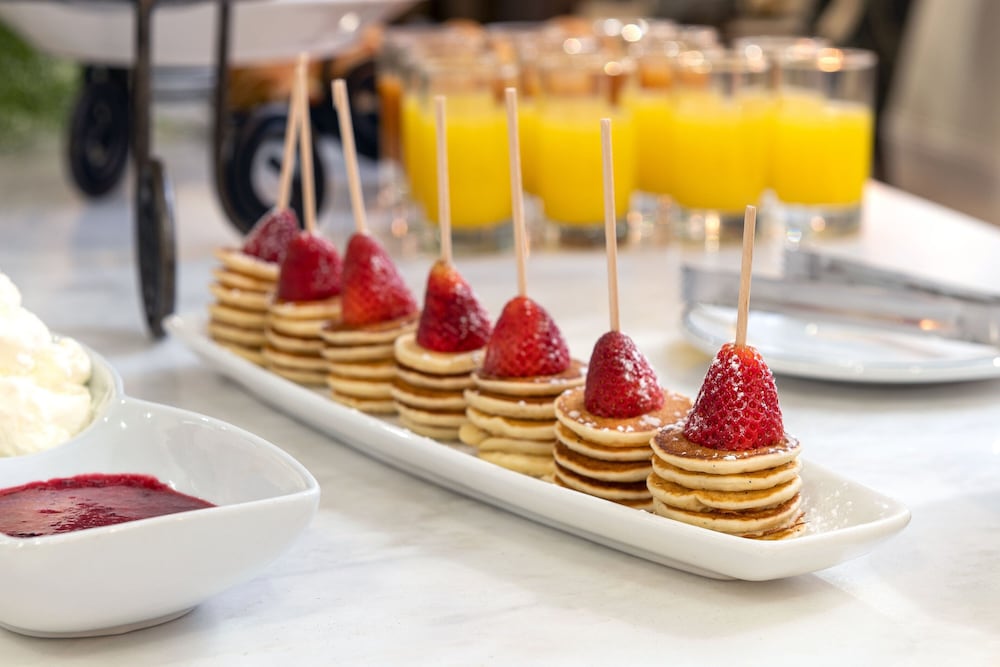 Фото Protea Hotel by Marriott Johannesburg Balalaika Sandton