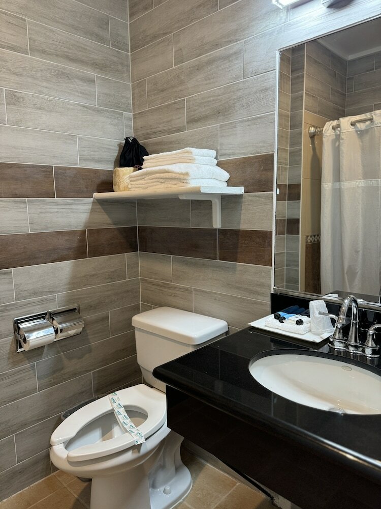 Фото Garden Suite Hotel