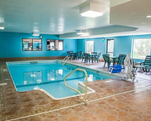 Гостиница Quality Inn & Suites South Bend Airport в Саут-Бенде