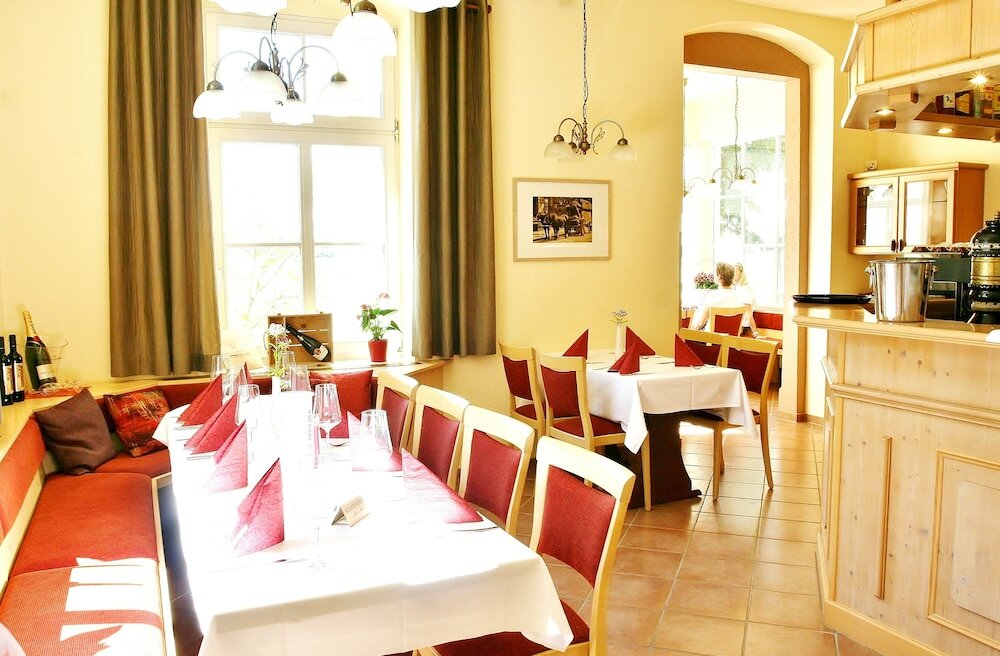 Фото Hotel Alttolkewitzer Hof Dresden