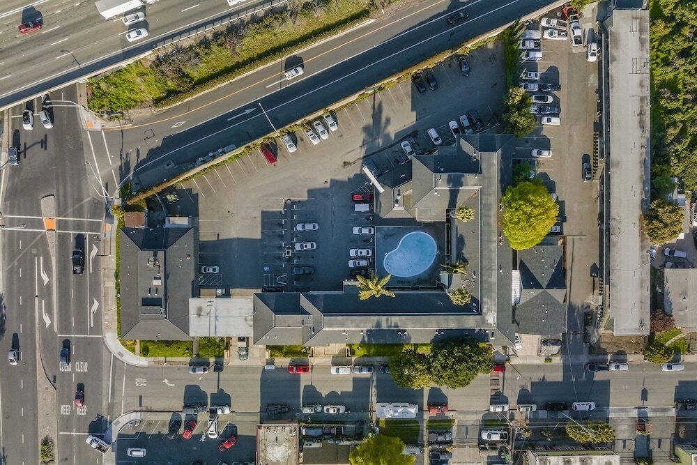 Фото Heritage Inn Express Hayward