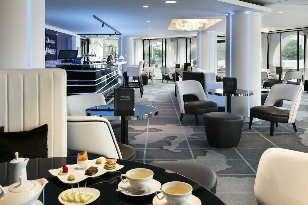 Фото Hôtel Barrière l'Hôtel du Lac