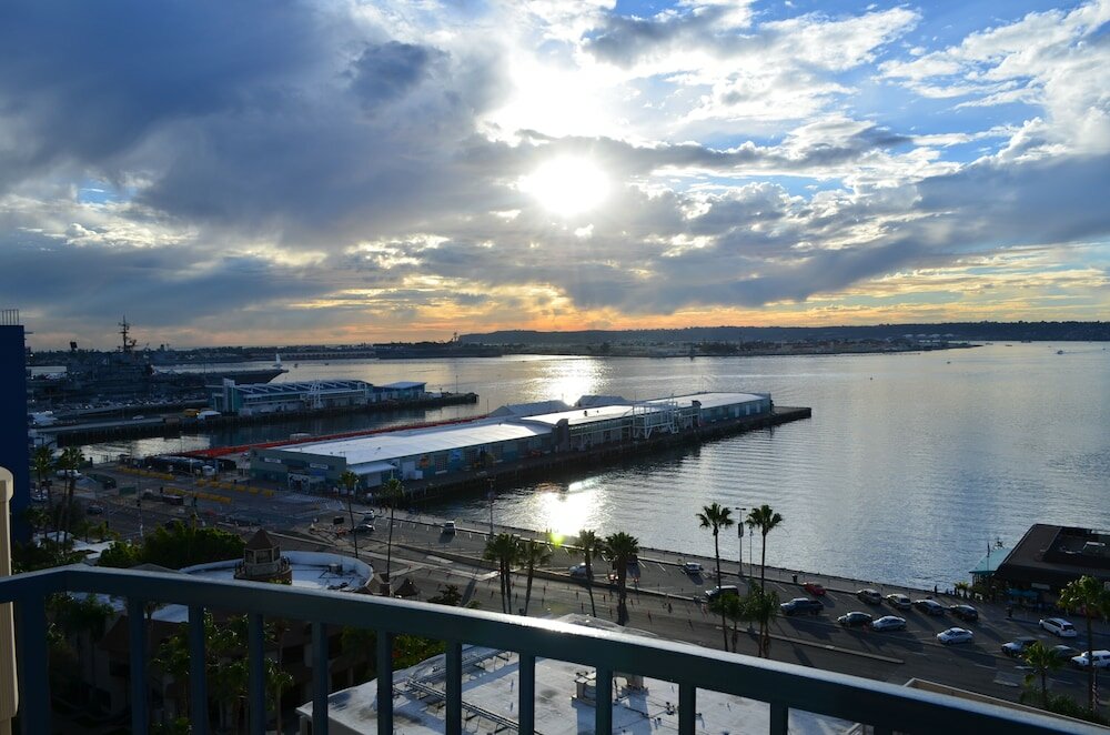 Фото Wyndham San Diego Bayside