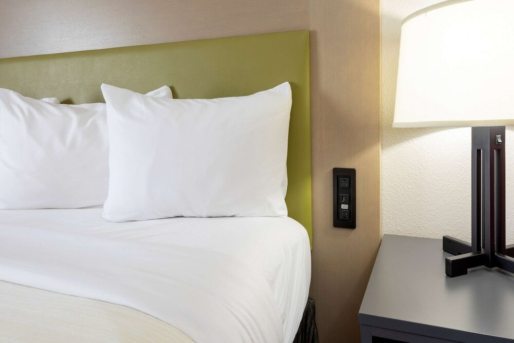 Фото Country Inn & Suites by Radisson, Fargo, Nd