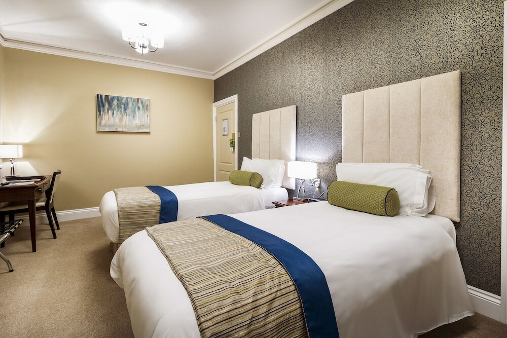 Фото Best Western Shrubbery Hotel