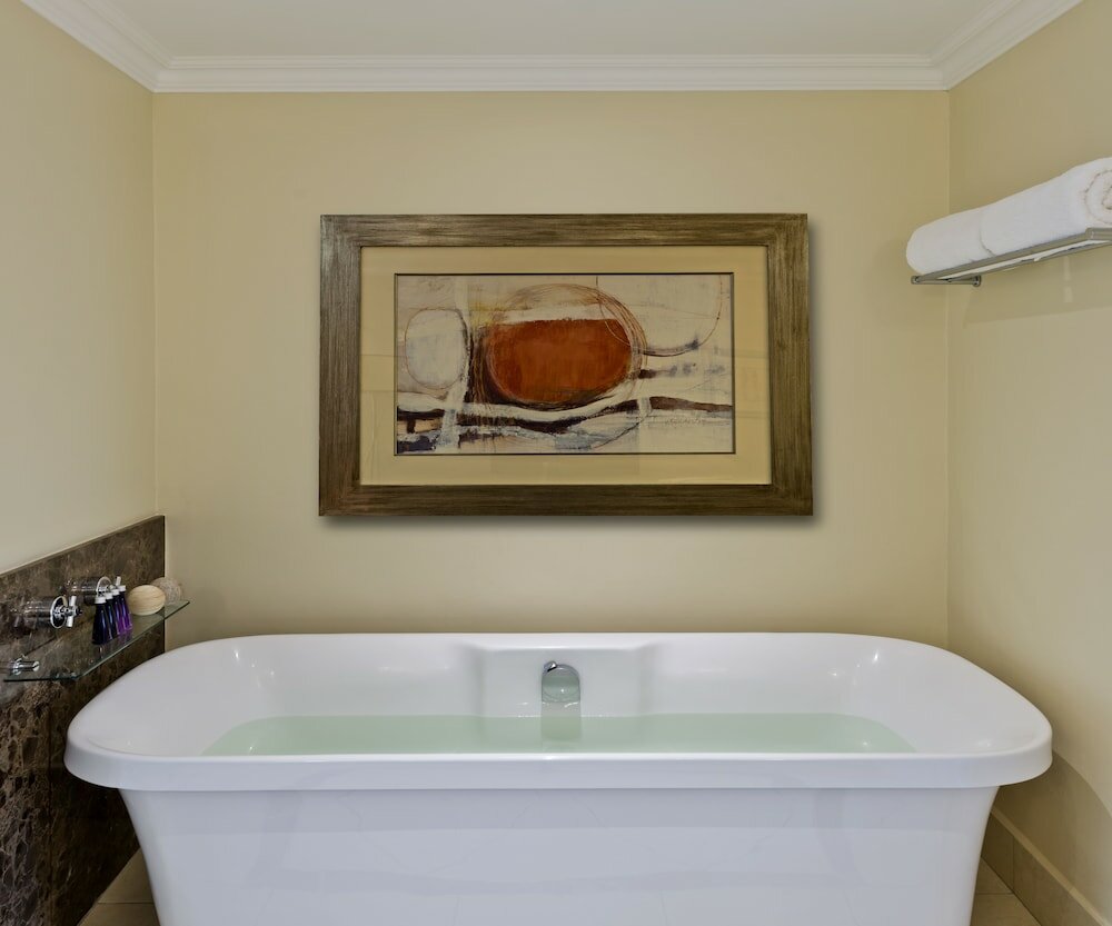 Фото Avani Windhoek Hotel & Casino