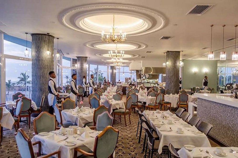 Фото The Blue Waters Hotel