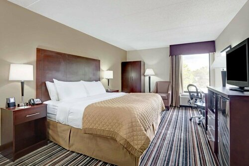 Гостиница Wyndham Garden Charlotte Executive Park в Шарлотте