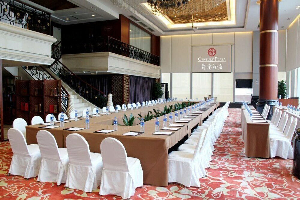 Фото Century Plaza Hotel