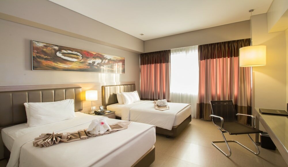 Фото Bayfront Hotel Cebu - North Reclamation