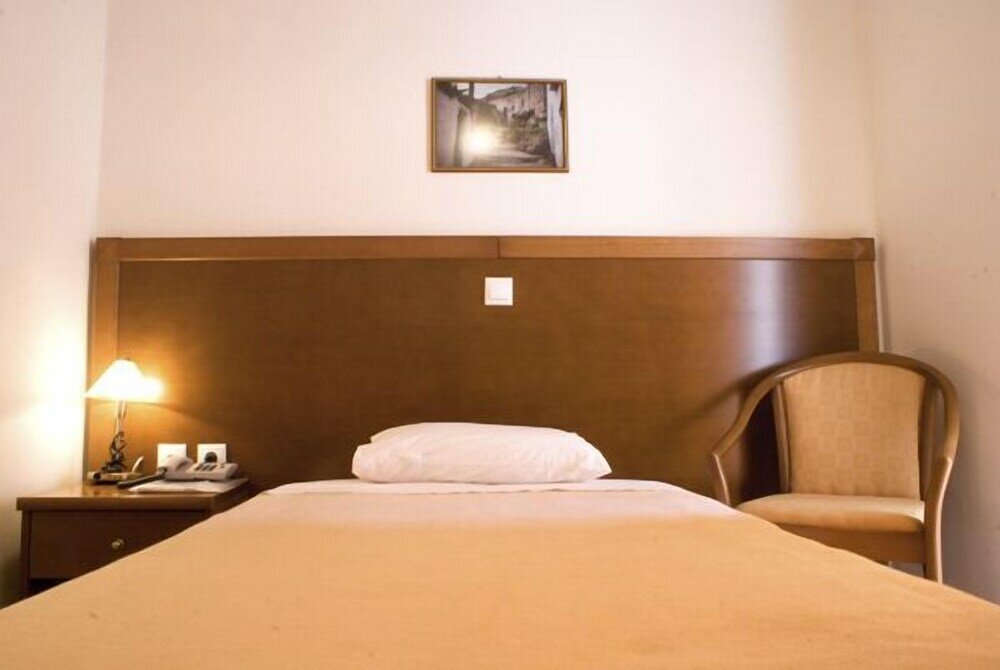 Фото Hiona Holiday Hotel