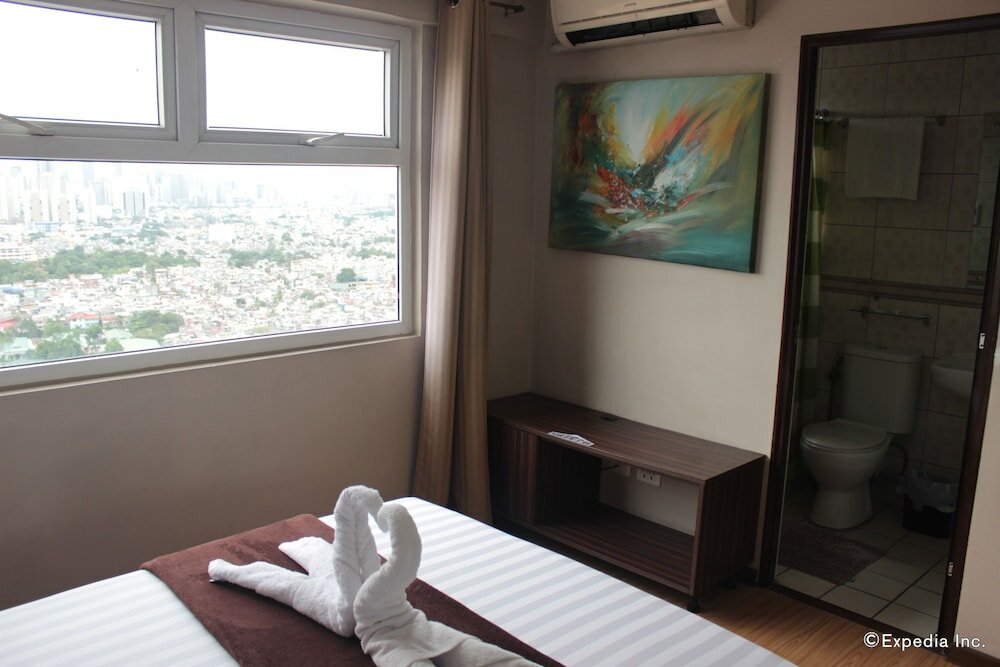 Фото Shaw Residenza Suites