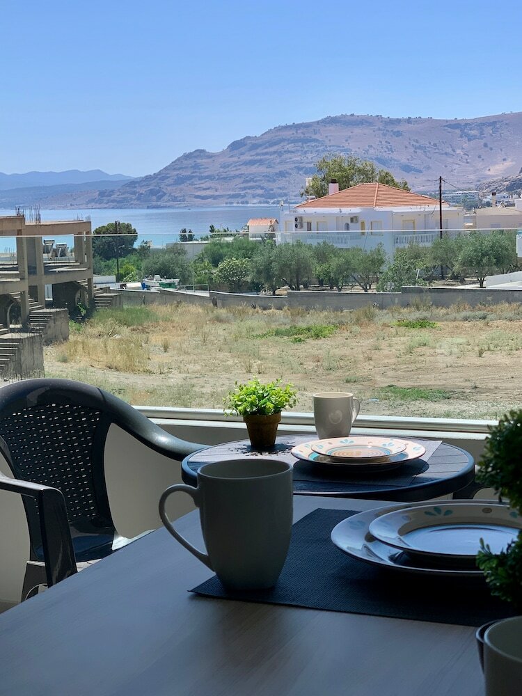 Фото Pals Studios Pefkos