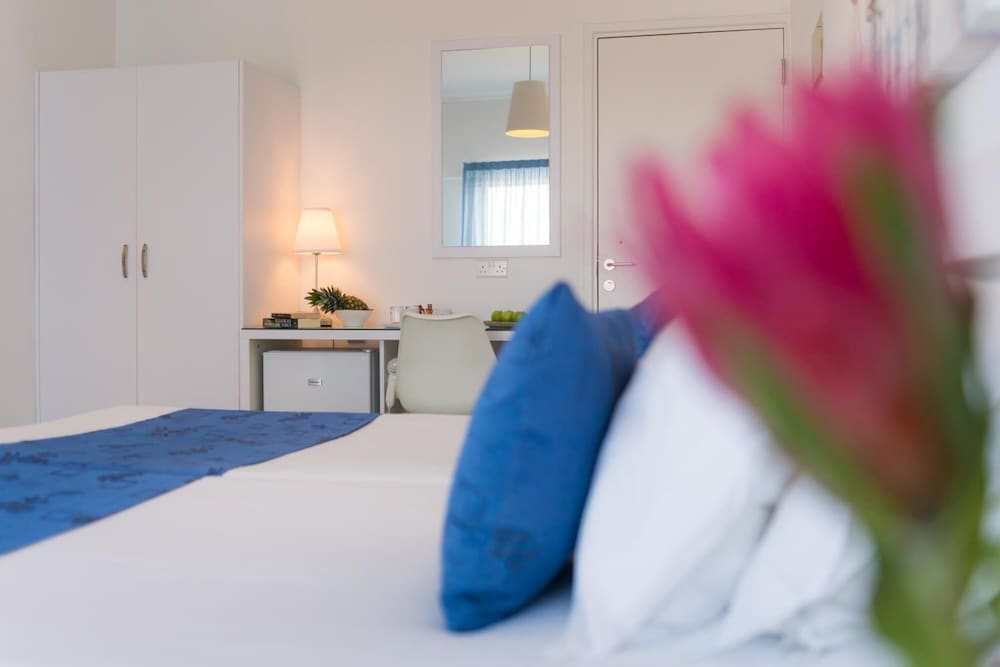 Фото Mikes Kanarium Hotel