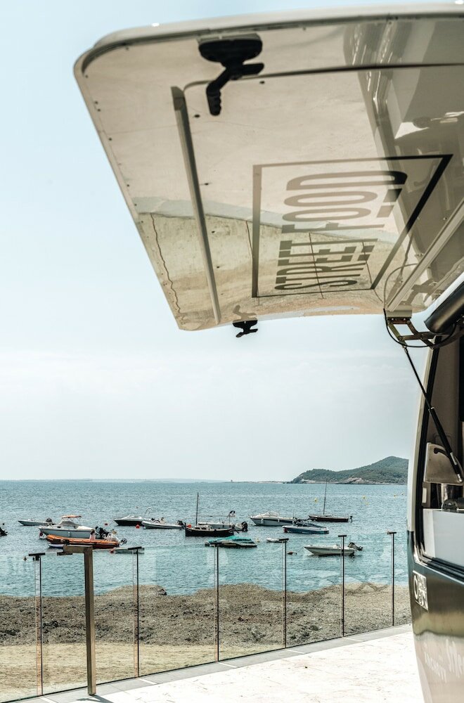 Фото The Ibiza Twiins Hotel