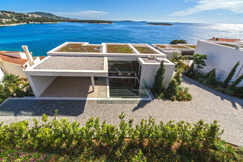 Фото Golden Rays Luxury Apartments