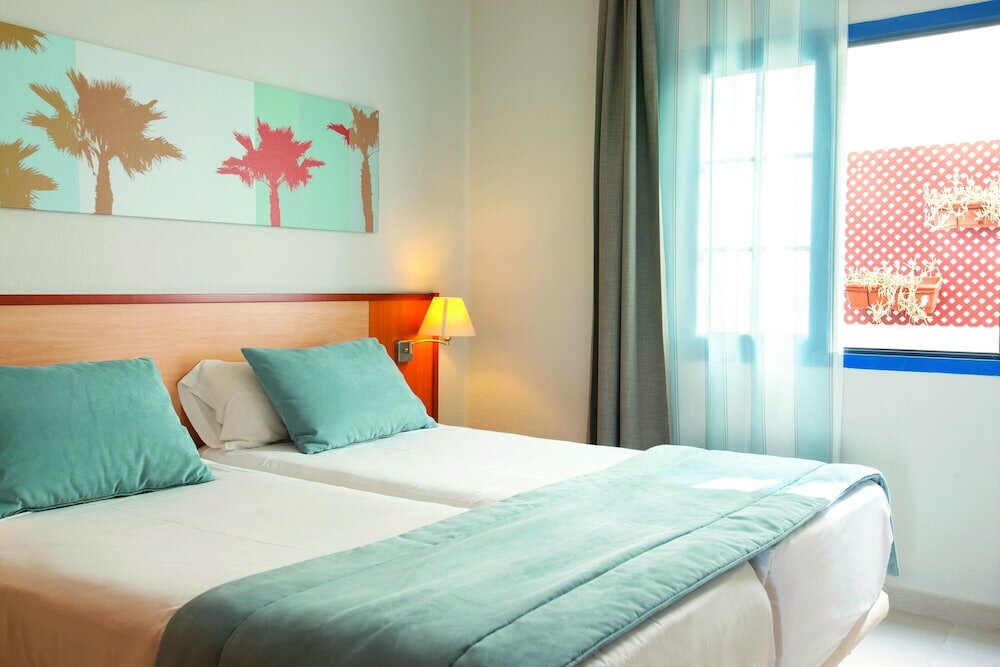 Фото Grupotel Cinco Plazas