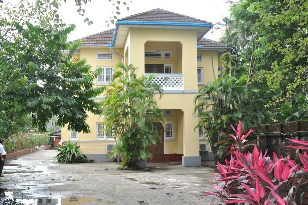 Фото Golden Guest Inn