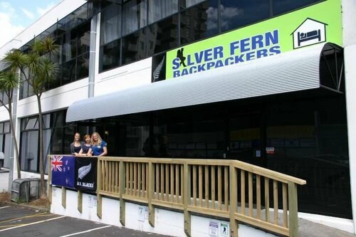 Гостиница Silverfern Backpackers в Окленде