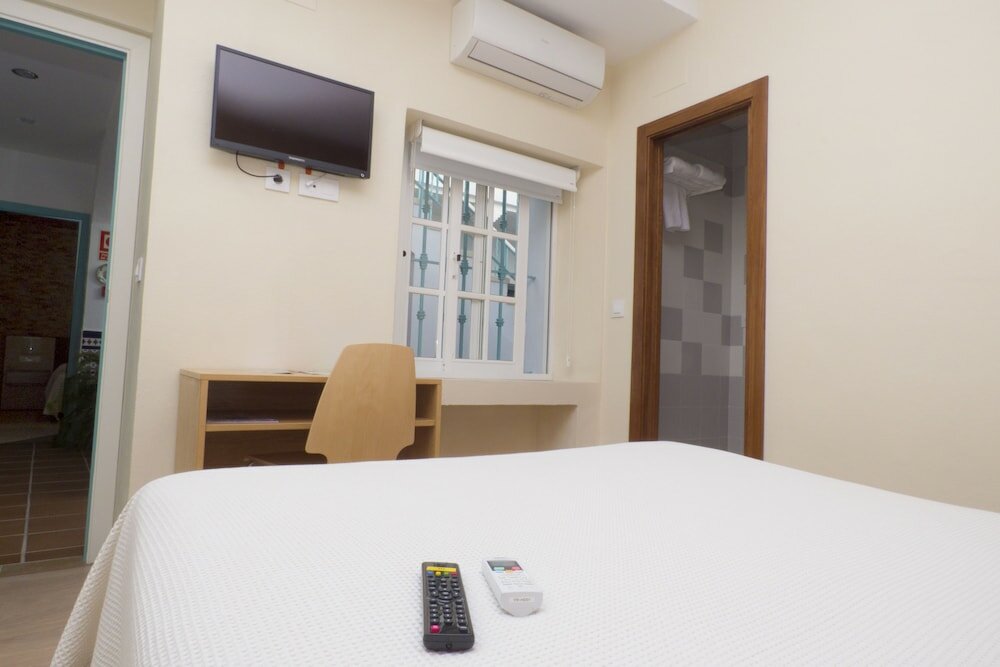 Фото Hostal Campo Nuevo