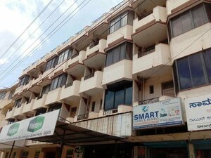Гостиница IROOMZ Samrat Ashok